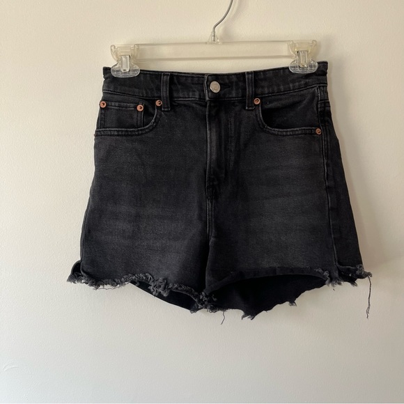 American Eagle Outfitters Pants - American Eagle 90s Boyfriend Short 0